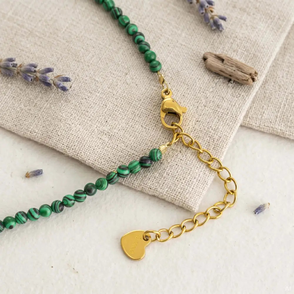 Kette mit grünen Natursteinen - Kette